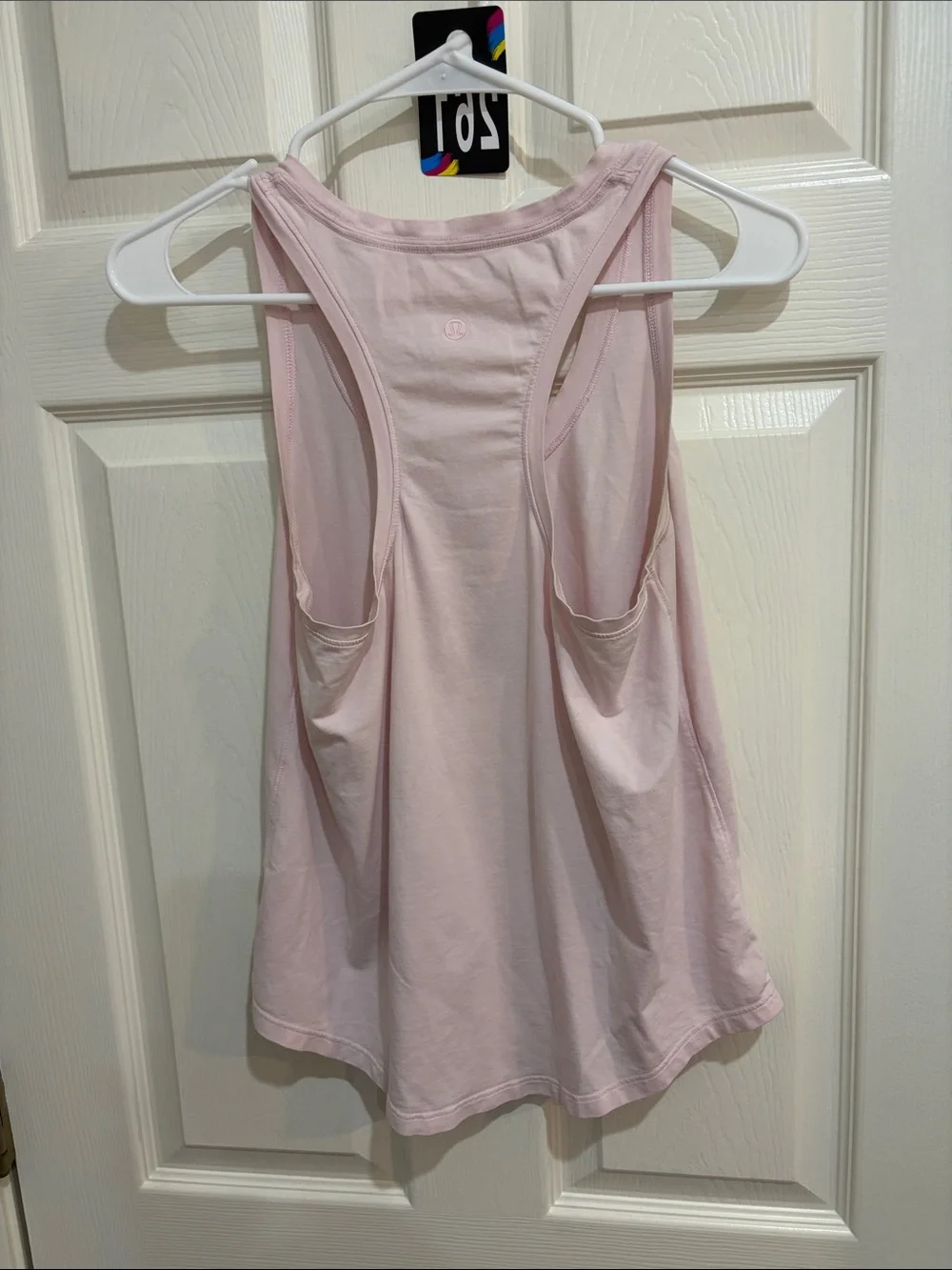 261. Lululemon Love Tank II Petals Pink 8 flaw